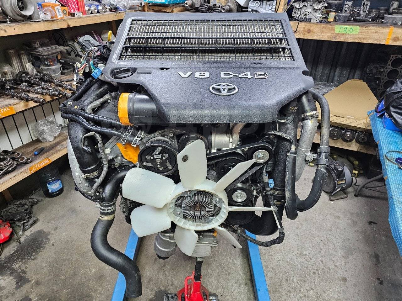 Toyota 1VD-FTV 4.5L V8 Turbo Diesel Engine Assembly