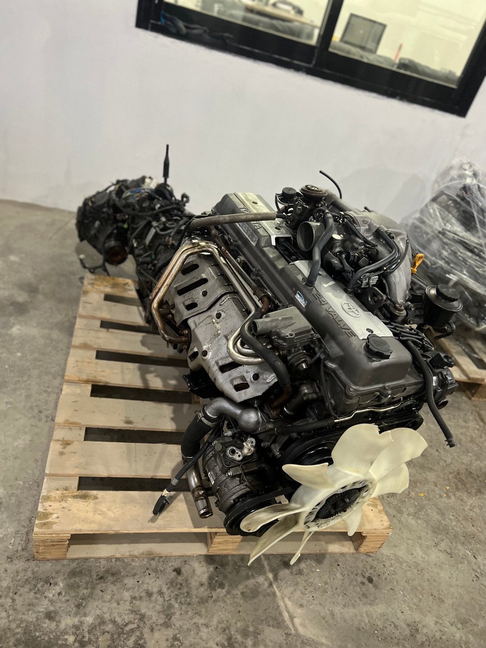 Toyota Land Cruiser 80 Series 1FZ-FE 4.5L Petrol Engine & Automatic Transmission – Complete Assembly