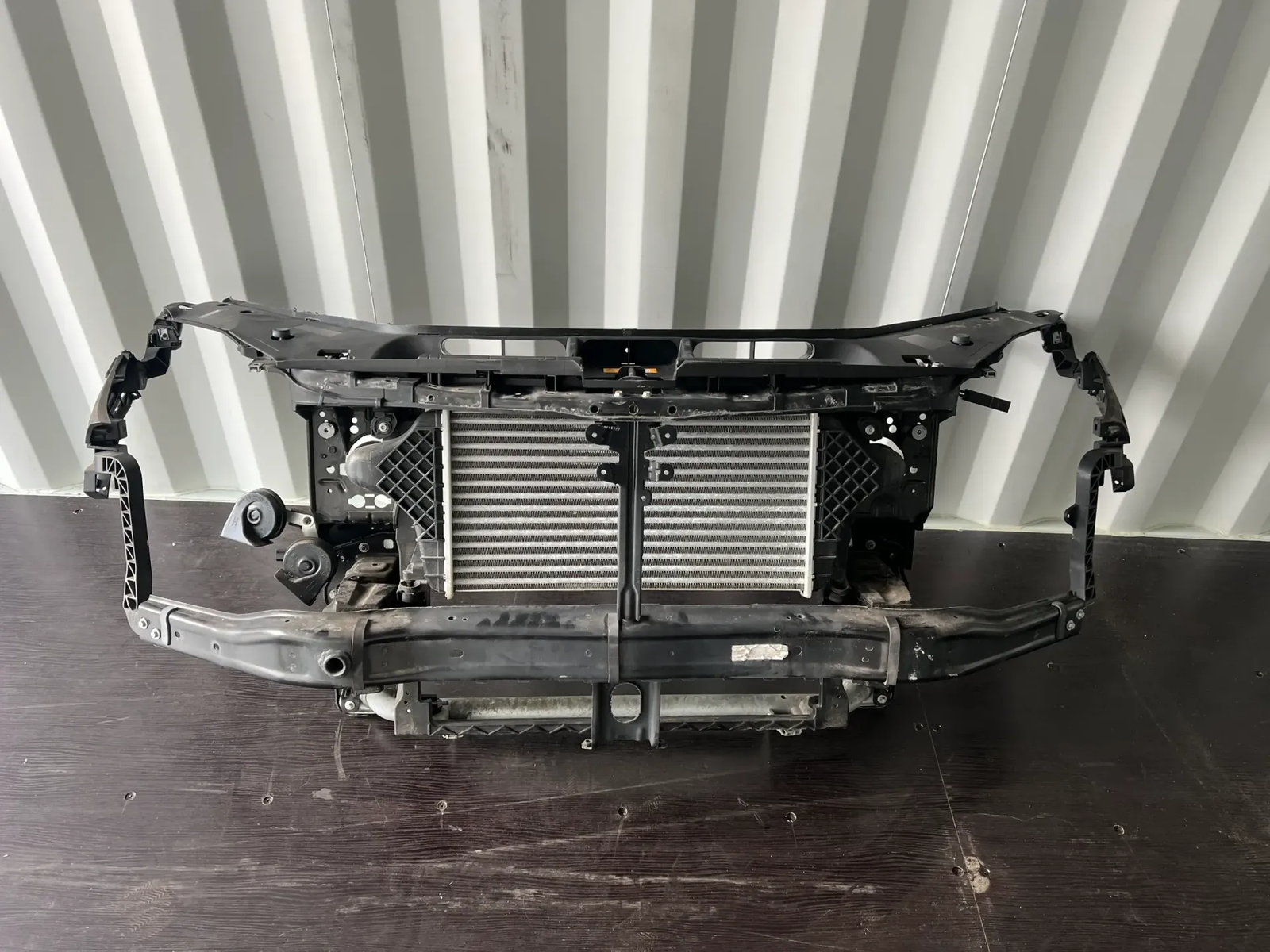 Mercedes ML/GL/GLE W166 X166 Headlight Carrier A0995002900